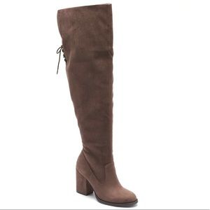 Knee High Suede Boots 👢